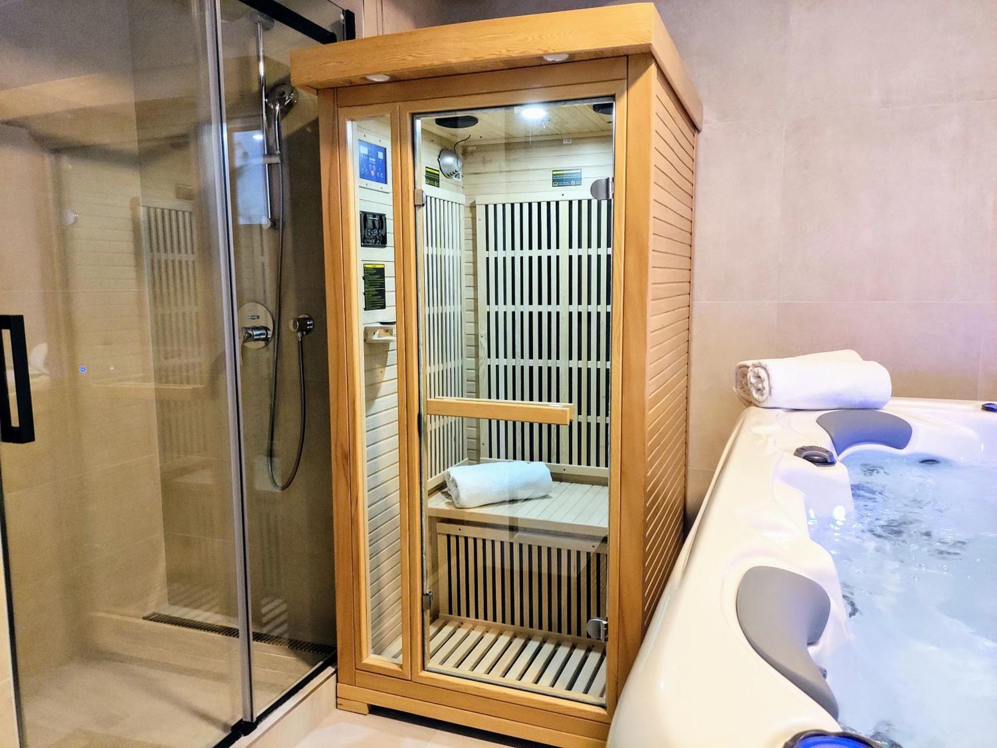 Grand Spa Harrachov: Luxury Wellness Apartment with Jacuzzi & Sauna Exterior photo