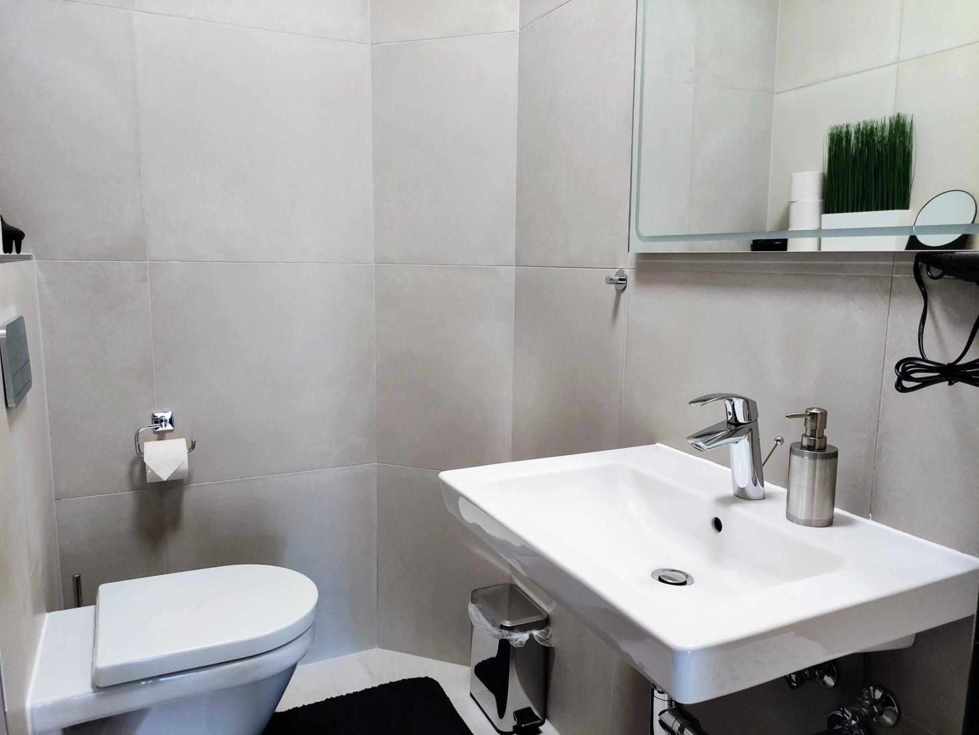 Grand Spa Harrachov: Luxury Wellness Apartment with Jacuzzi & Sauna Room photo